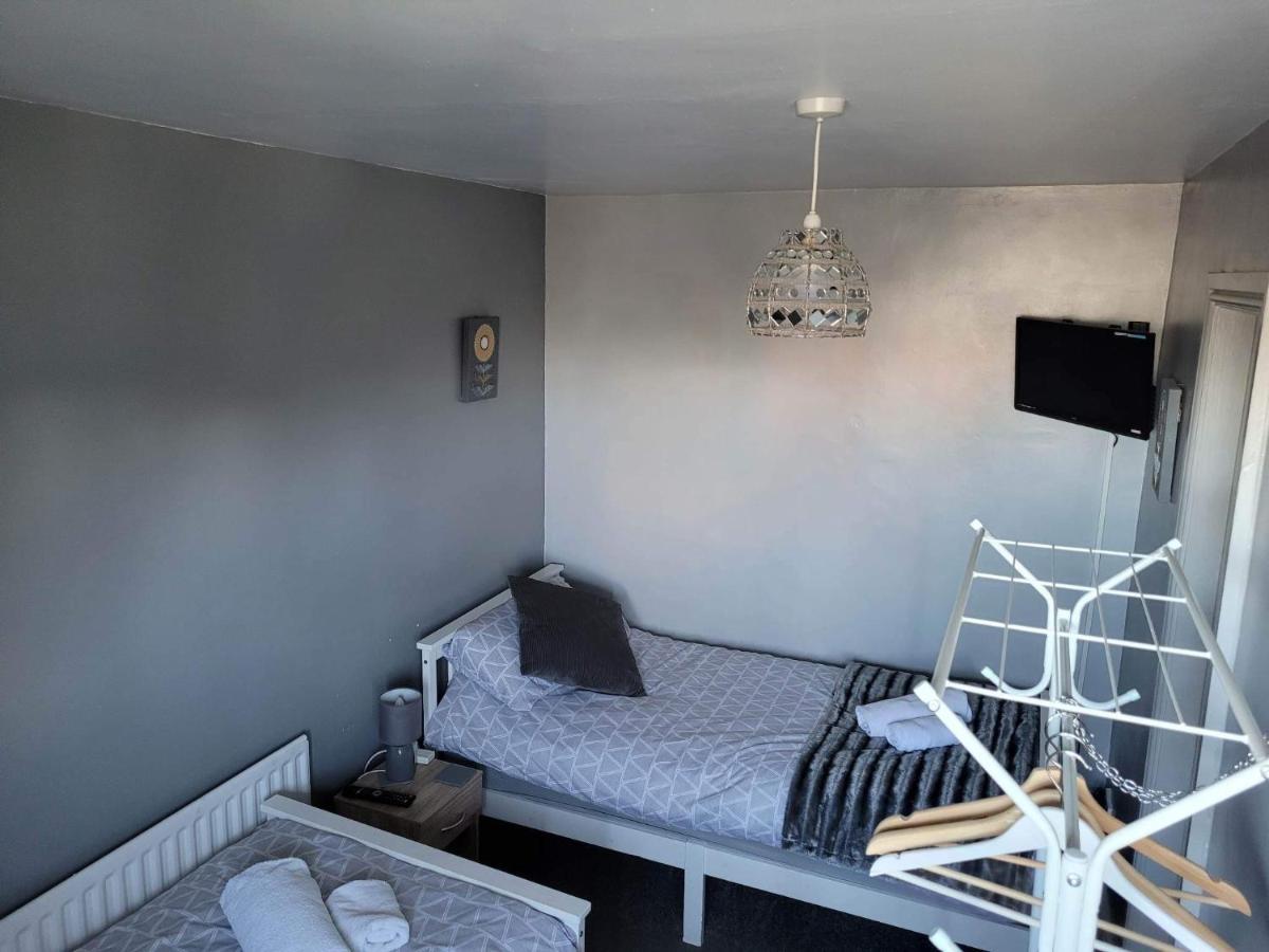 Amble Harbour Retreats Hotel Bagian luar foto