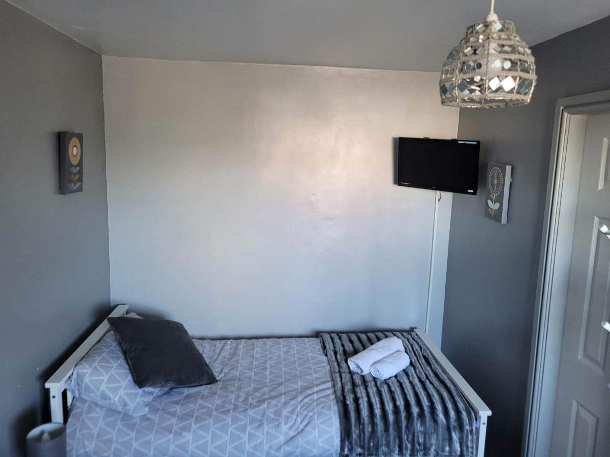 Amble Harbour Retreats Hotel Bagian luar foto