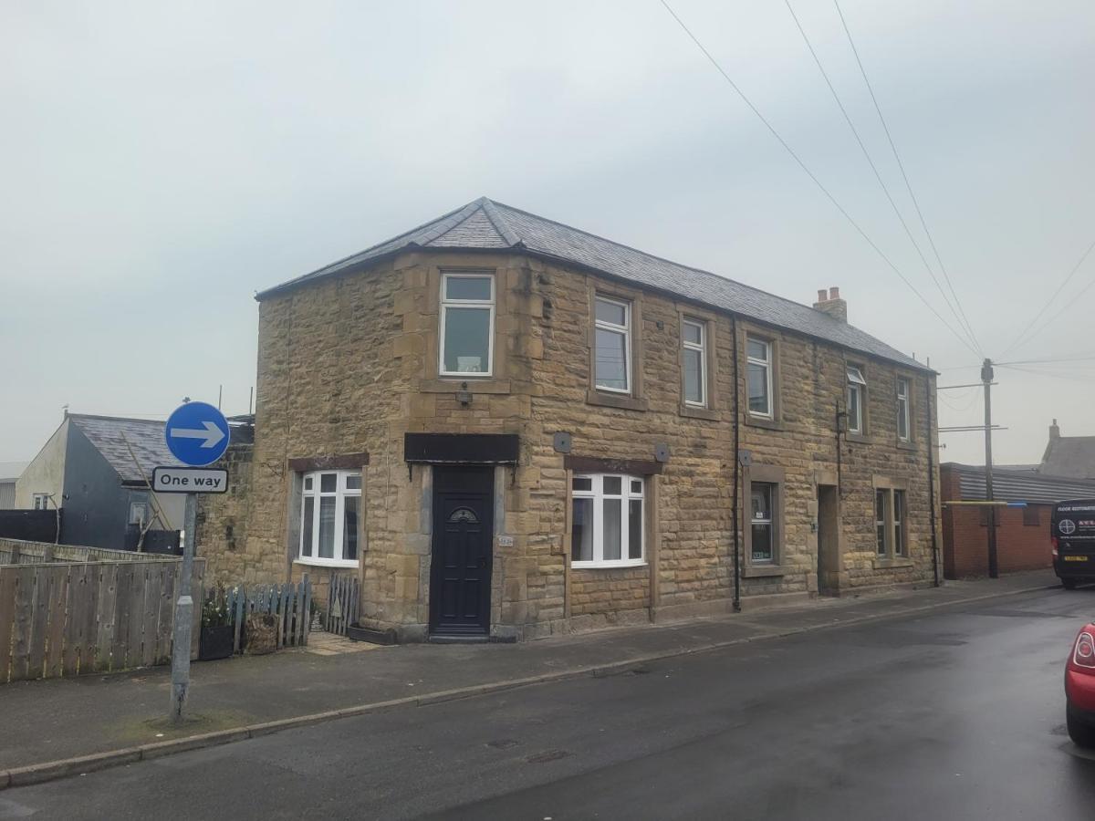Amble Harbour Retreats Hotel Bagian luar foto