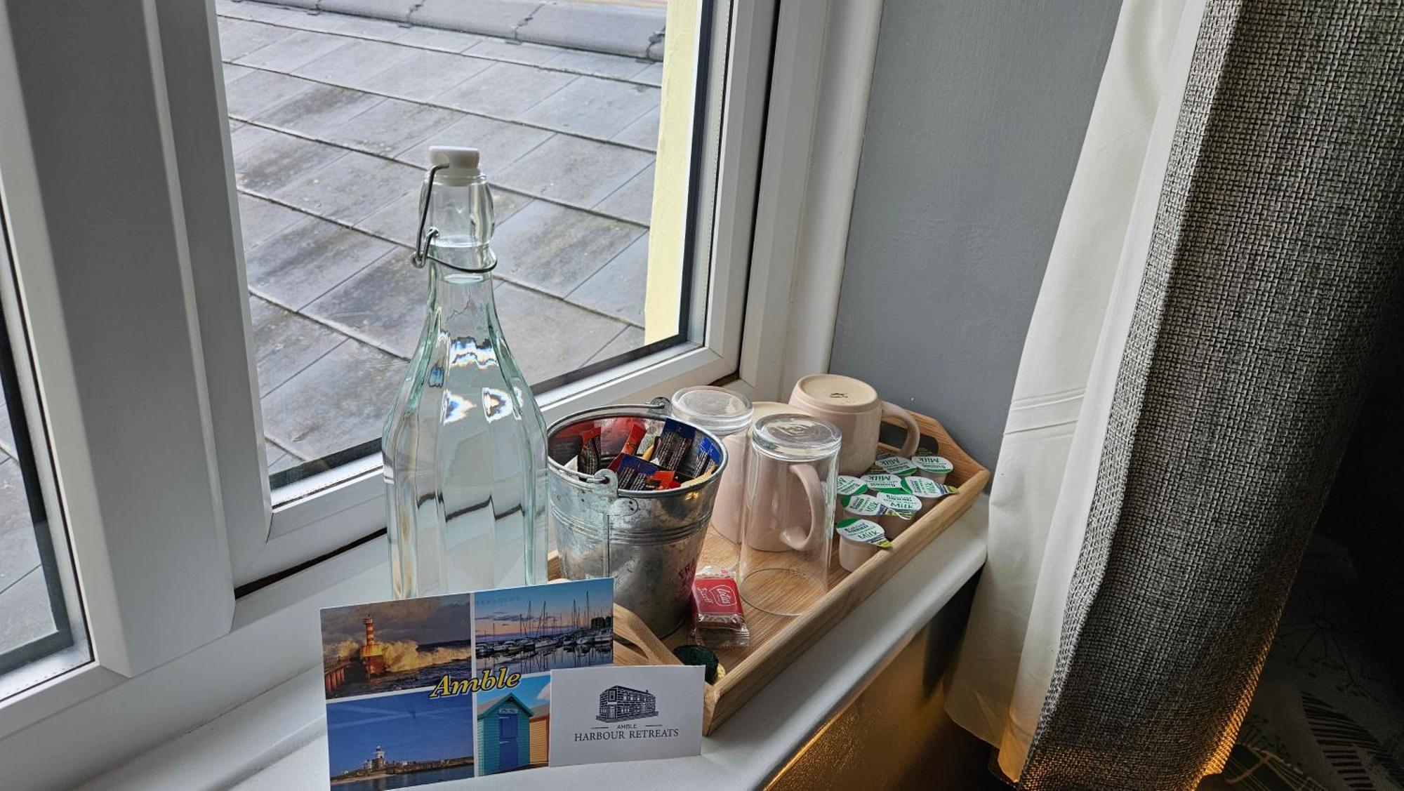 Amble Harbour Retreats Hotel Bagian luar foto