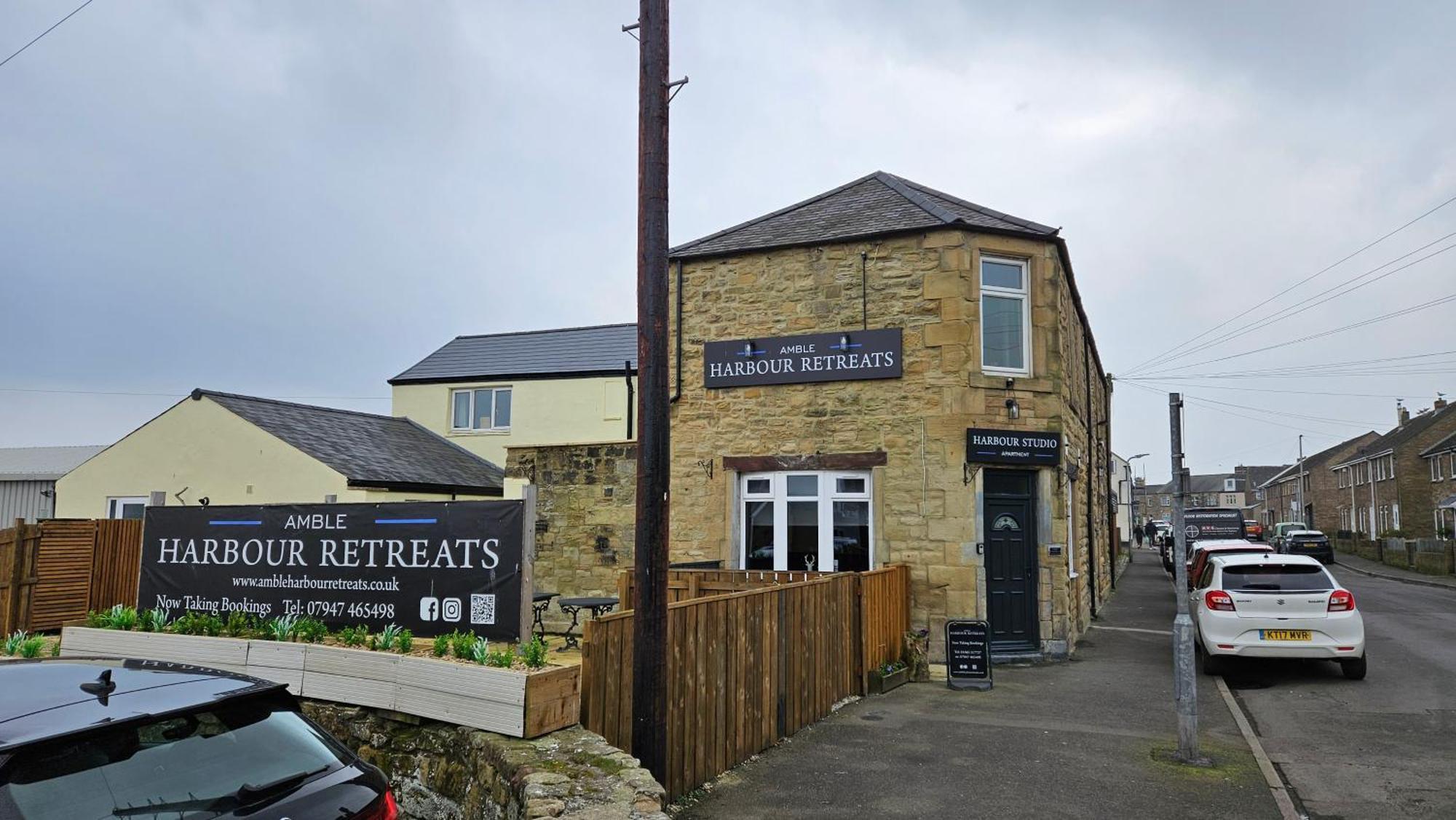 Amble Harbour Retreats Hotel Bagian luar foto