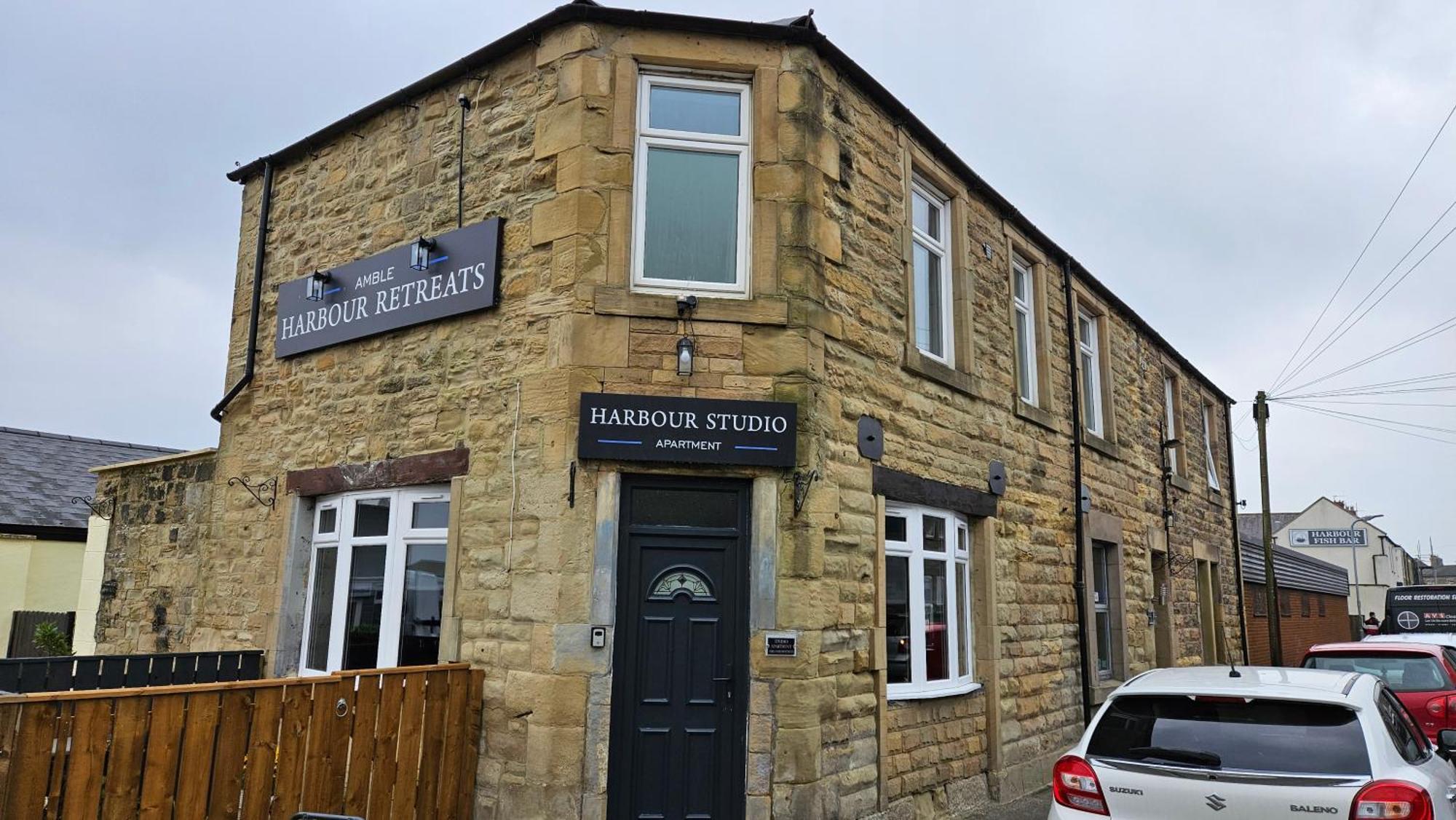 Amble Harbour Retreats Hotel Bagian luar foto