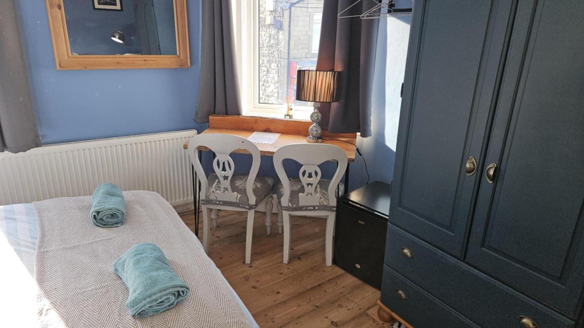 Amble Harbour Retreats Hotel Bagian luar foto
