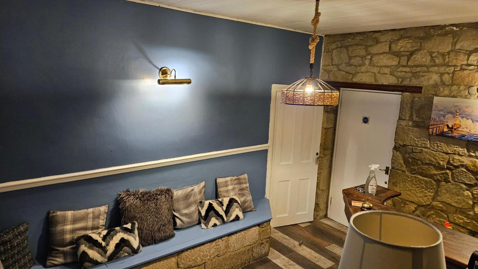 Amble Harbour Retreats Hotel Bagian luar foto