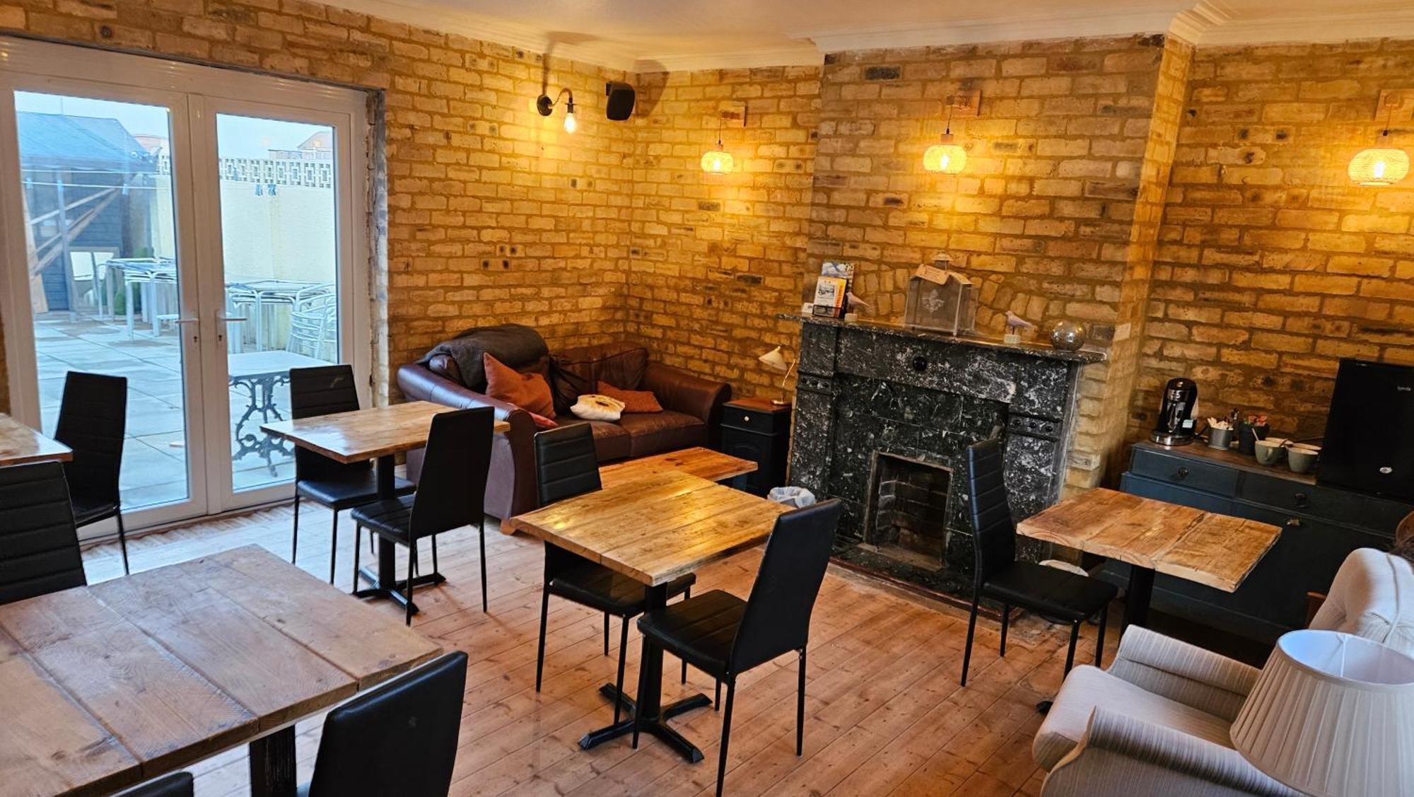 Amble Harbour Retreats Hotel Bagian luar foto